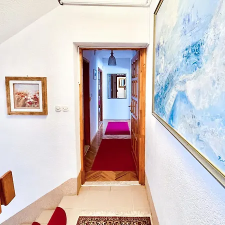 Apartment Potoklinica Deluxe *