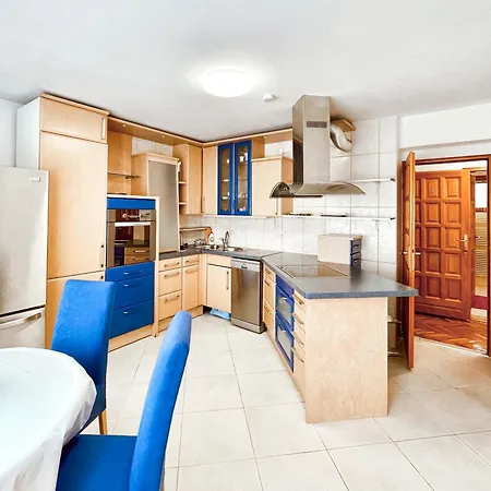Potoklinica Deluxe Apartment